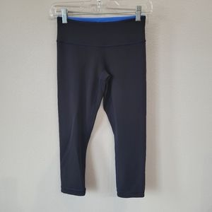 Lululemon Leggings capri, size 4, very good condition